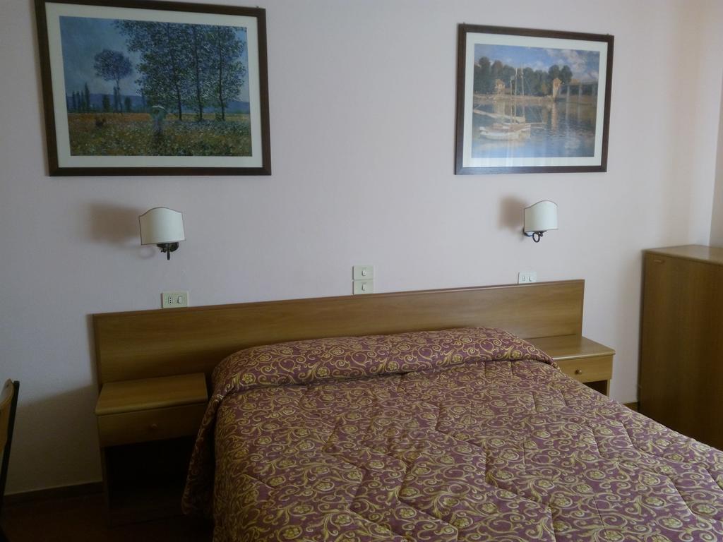 Hotel Lea Гроссето Номер фото